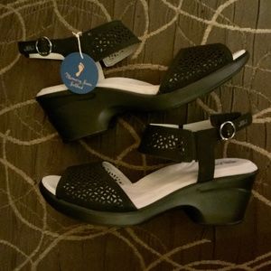 Jambu Black Toledo Platform Wedge Sandals.
